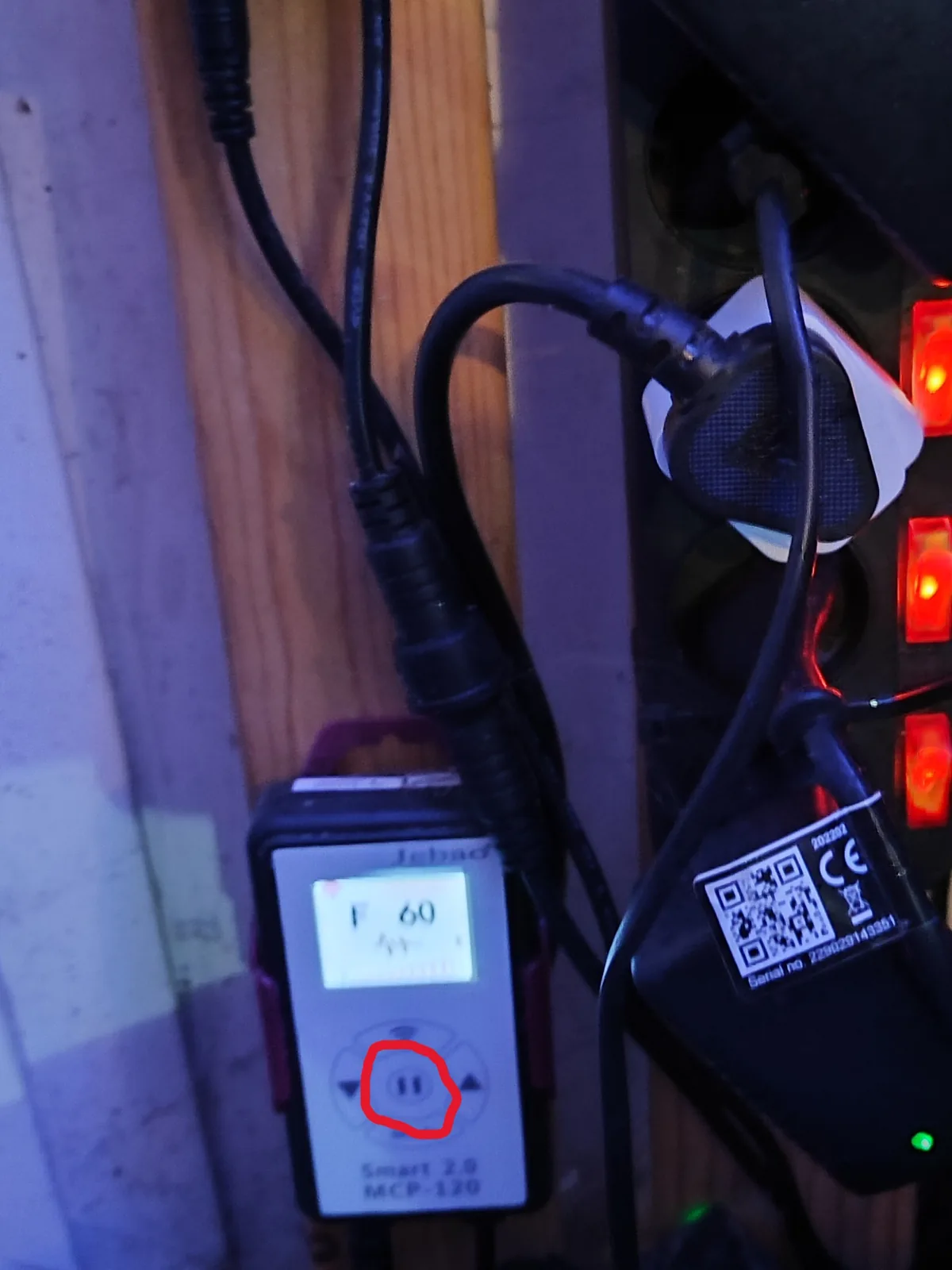Bouton pause de la pompe de brassage entouré en rouge